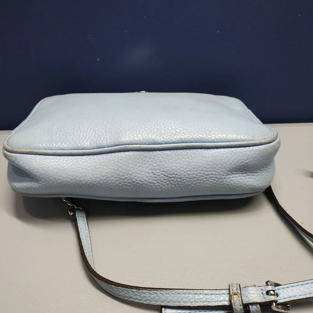 Michael Kors Crossbody Bag Women's Light Blue‎ Inner Pockets Adjustable Strap